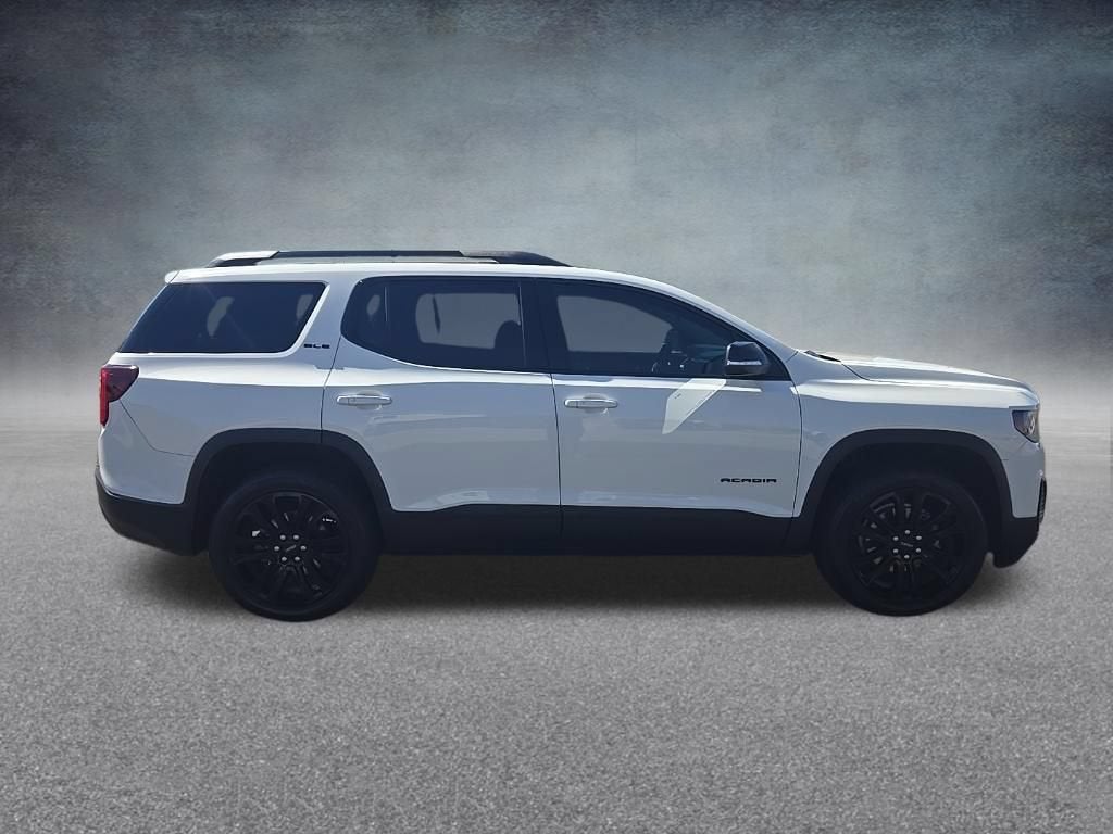 2022 GMC Acadia SLE