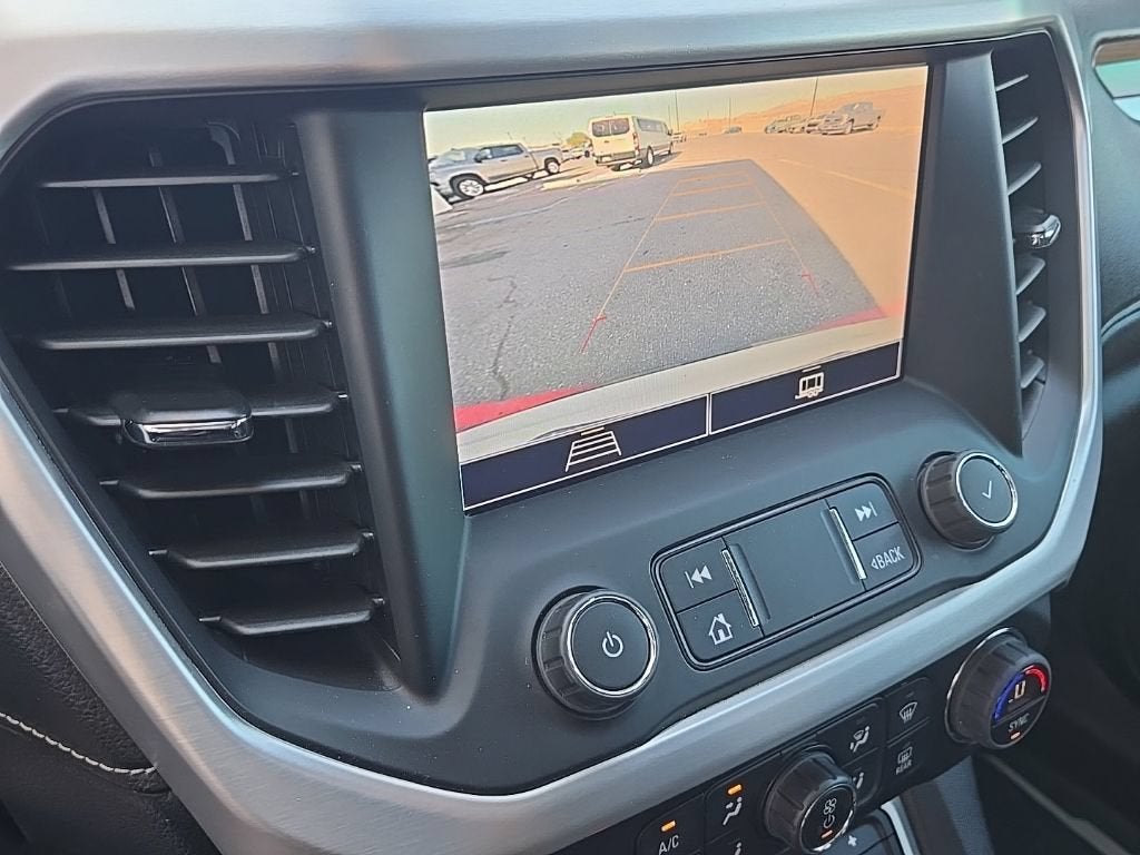 2022 GMC Acadia SLE