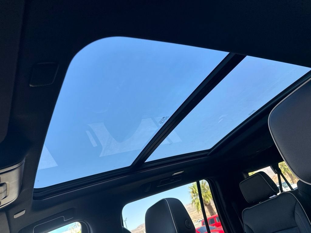 2022 GMC Yukon XL SLT