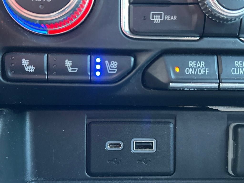 2022 GMC Yukon XL SLT