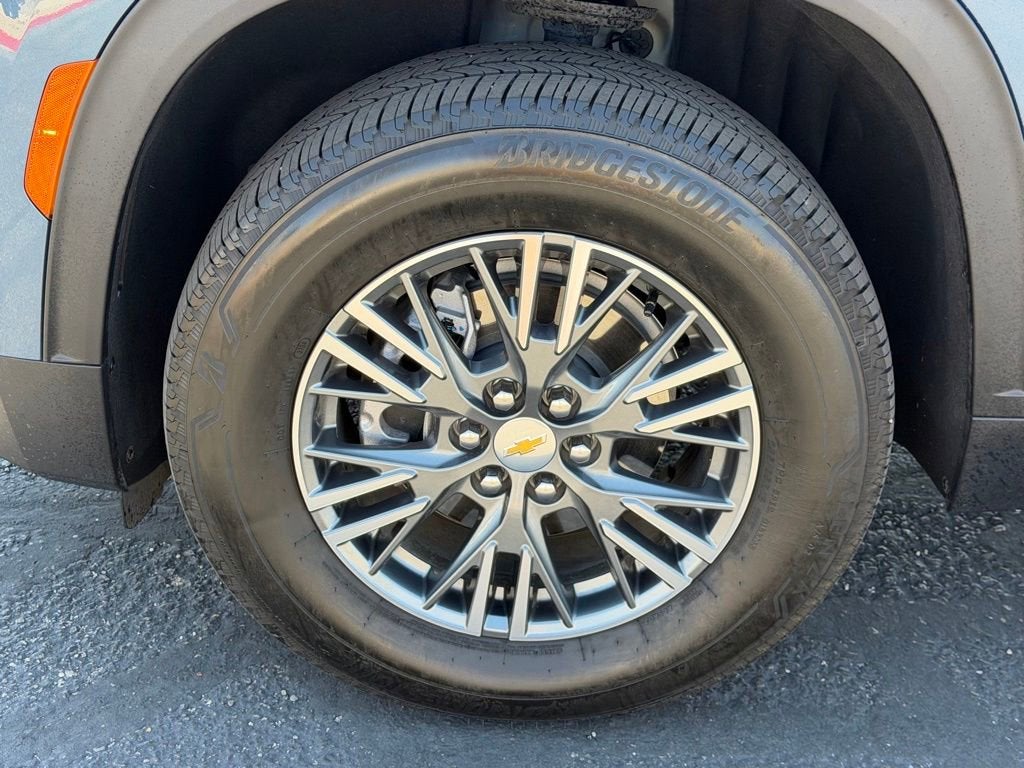 2024 Chevrolet Traverse LT