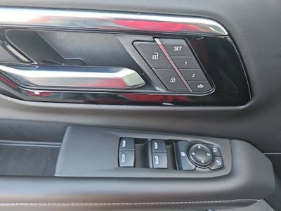 2025 Chevrolet Suburban LT