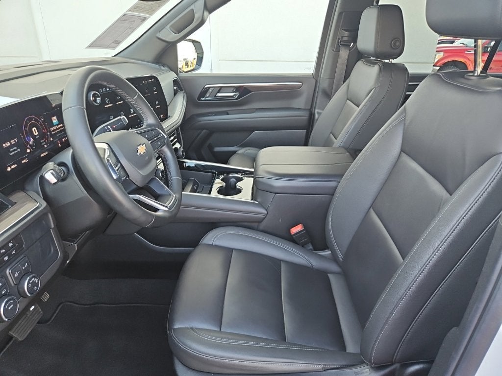 2025 Chevrolet Suburban LT