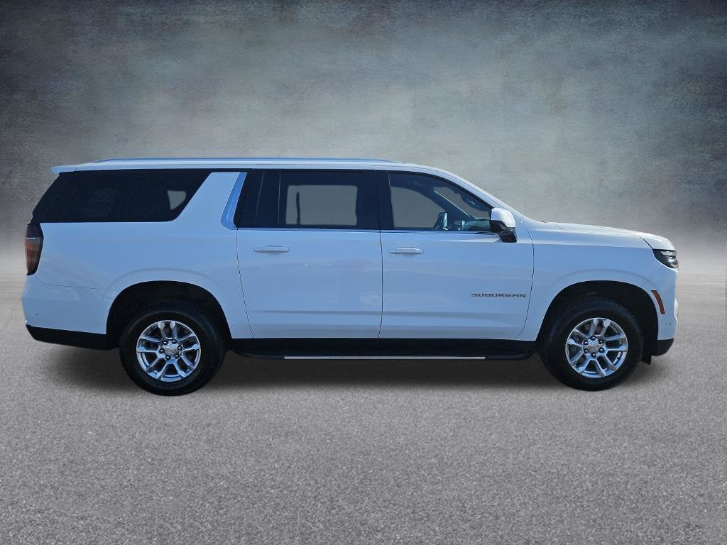2025 Chevrolet Suburban LT
