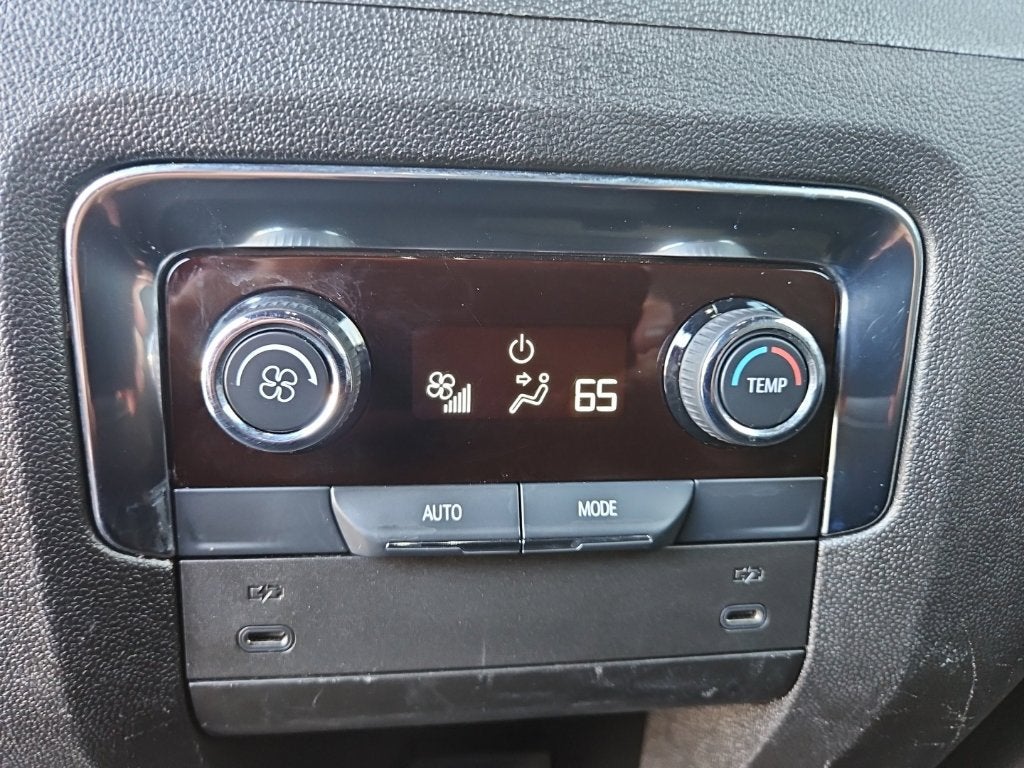 2025 Chevrolet Suburban LT