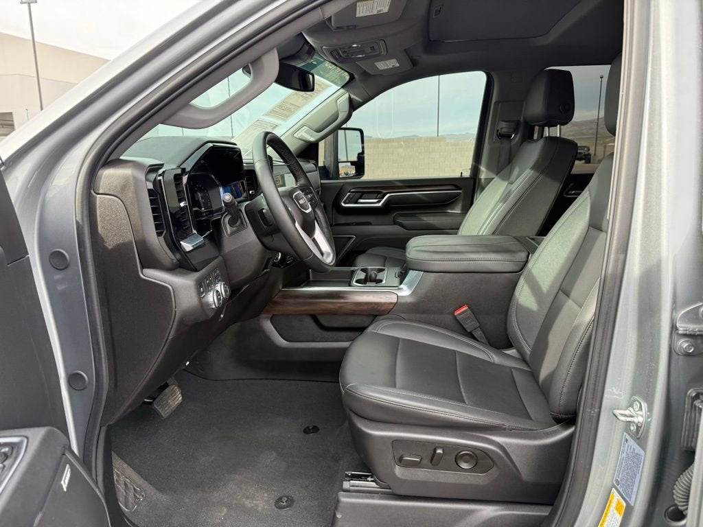 2025 GMC Sierra 2500 HD SLT