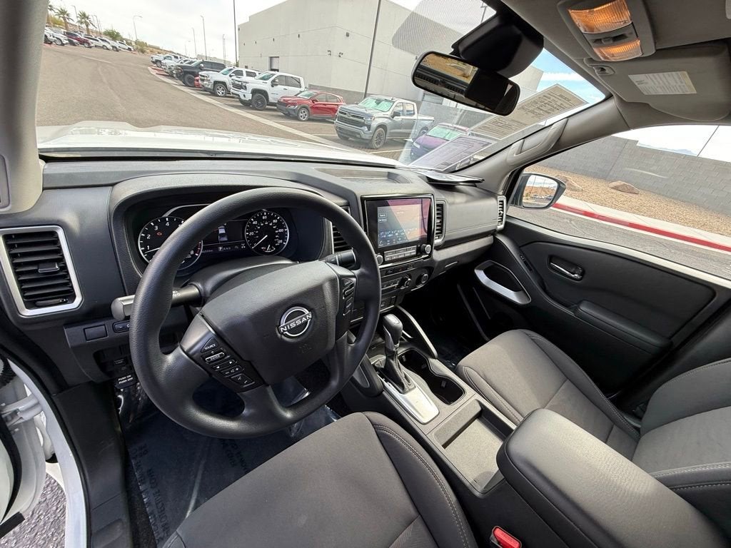 2024 Nissan Frontier SV
