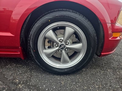 2006 Ford Mustang GT Deluxe
