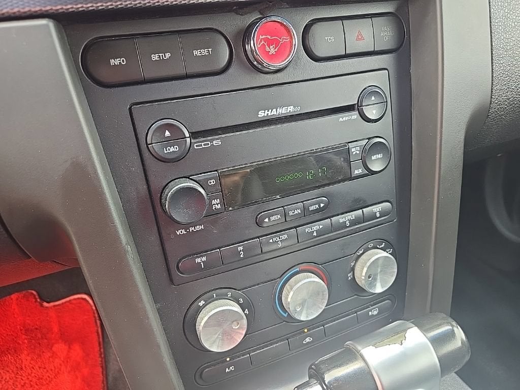 2006 Ford Mustang GT Deluxe