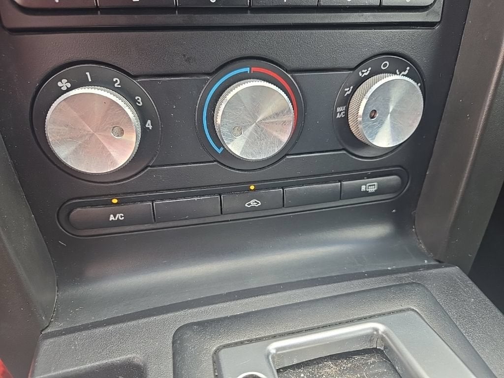 2006 Ford Mustang GT Deluxe