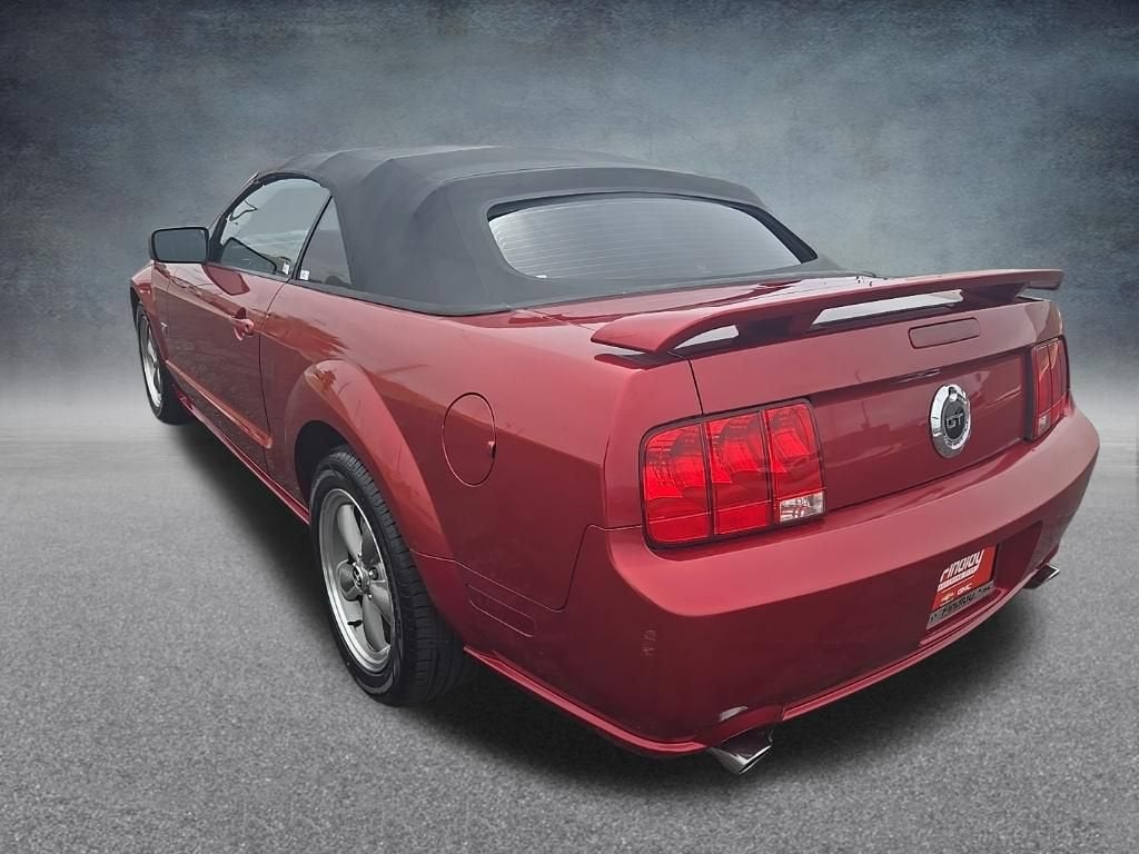 2006 Ford Mustang GT Deluxe