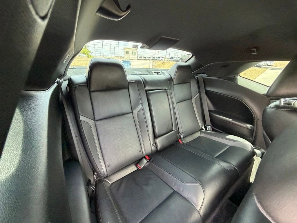 2018 Dodge Challenger SXT Plus
