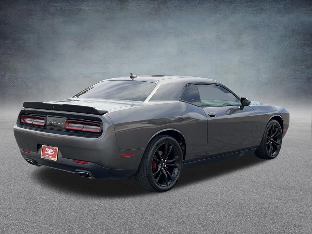 2018 Dodge Challenger SXT Plus