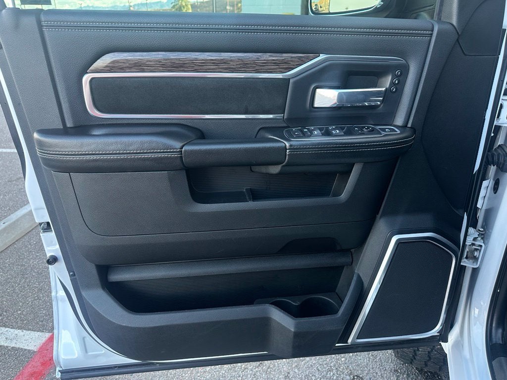 2020 RAM 2500 Laramie Crew Cab 4x4 6'4" Box