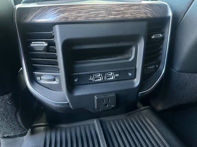 2020 RAM 2500 Laramie Crew Cab 4x4 6'4" Box