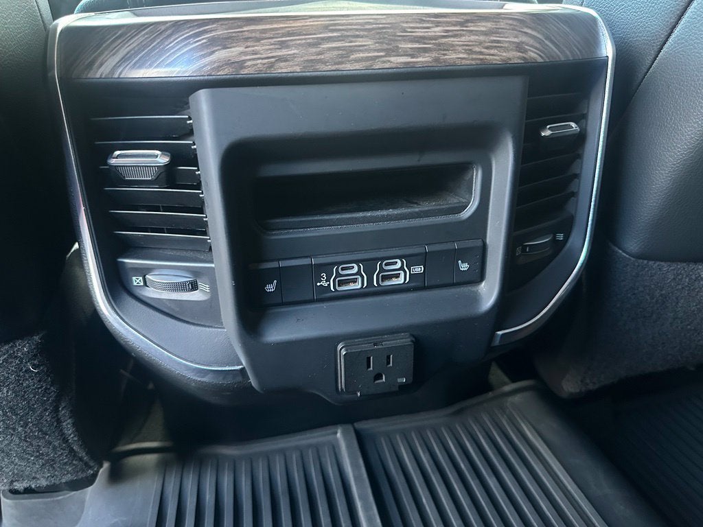 2020 RAM 2500 Laramie Crew Cab 4x4 6'4" Box