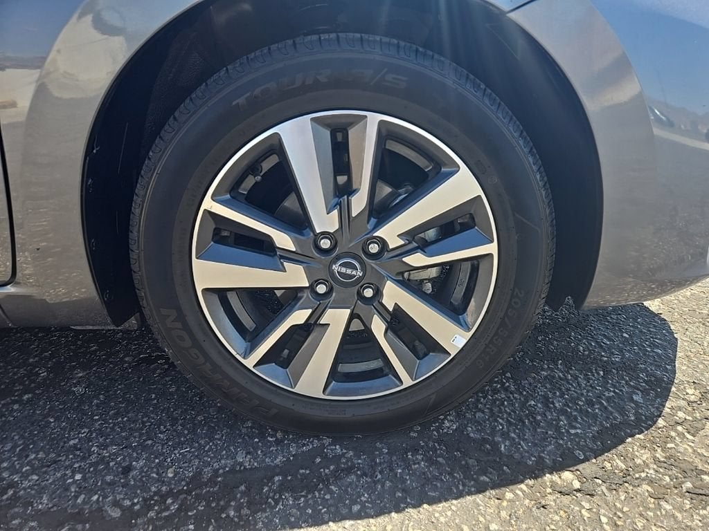 2024 Nissan Versa SV