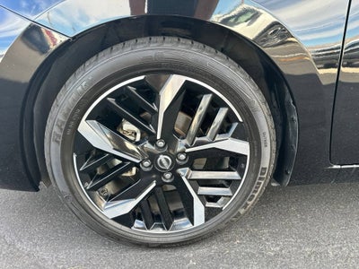 2024 Nissan Versa SR
