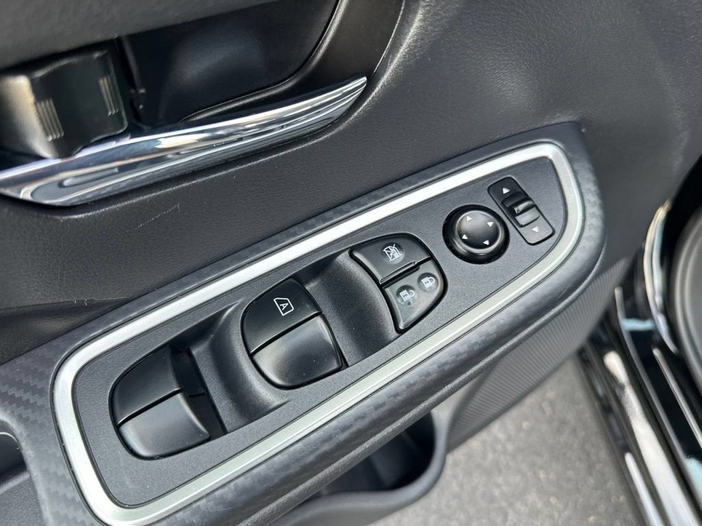 2024 Nissan Versa SR