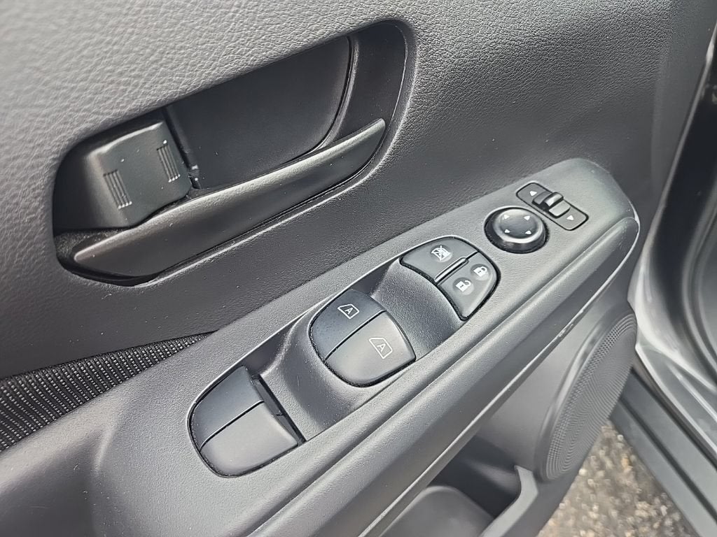 2023 Nissan Kicks S Xtronic CVT