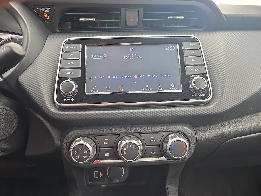 2023 Nissan Kicks S Xtronic CVT