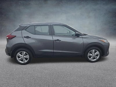 2023 Nissan Kicks S Xtronic CVT