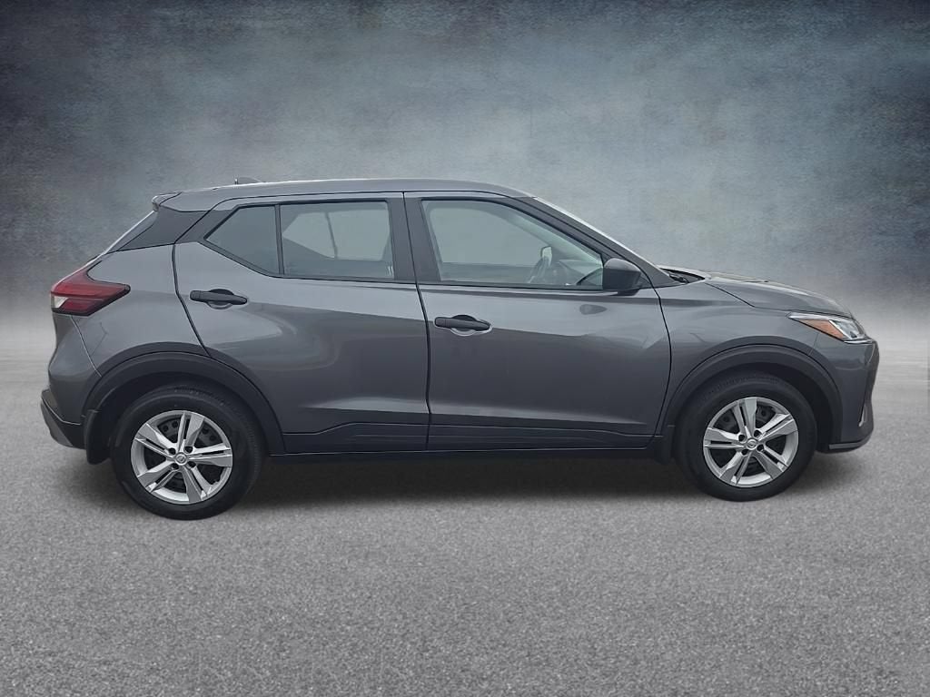 2023 Nissan Kicks S Xtronic CVT