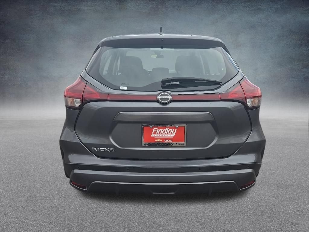 2023 Nissan Kicks S Xtronic CVT