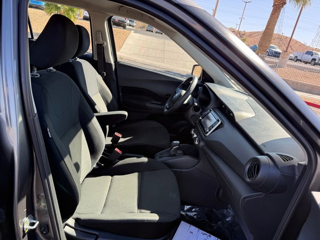 2024 Nissan Kicks S