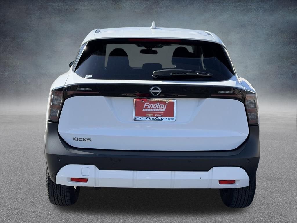 2025 Nissan Kicks SV