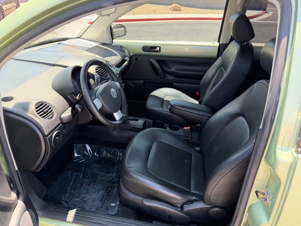 2009 Volkswagen New Beetle Coupe S