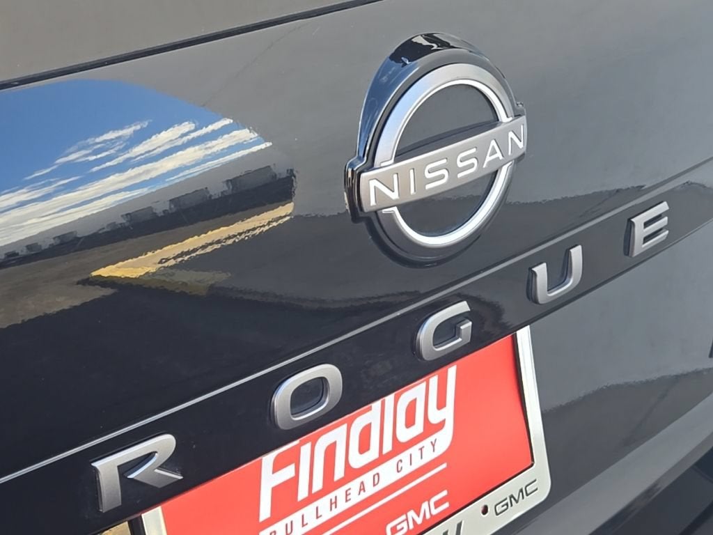 2025 Nissan Rogue SV