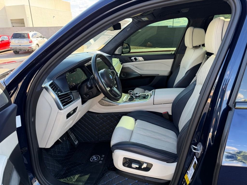2021 BMW X7 M50i
