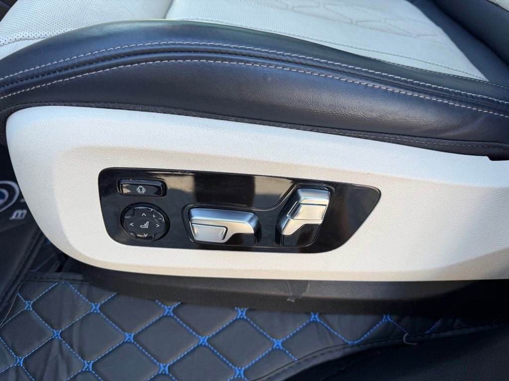 2021 BMW X7 M50i