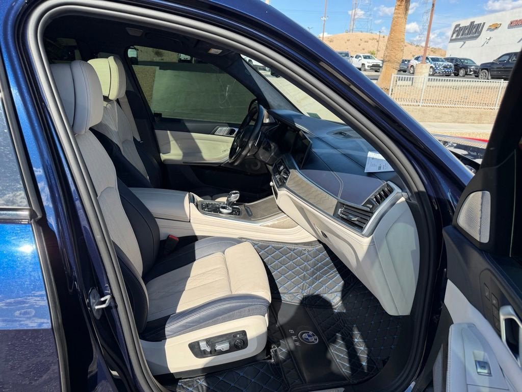 2021 BMW X7 M50i