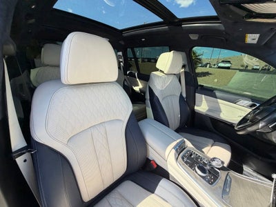 2021 BMW X7 M50i