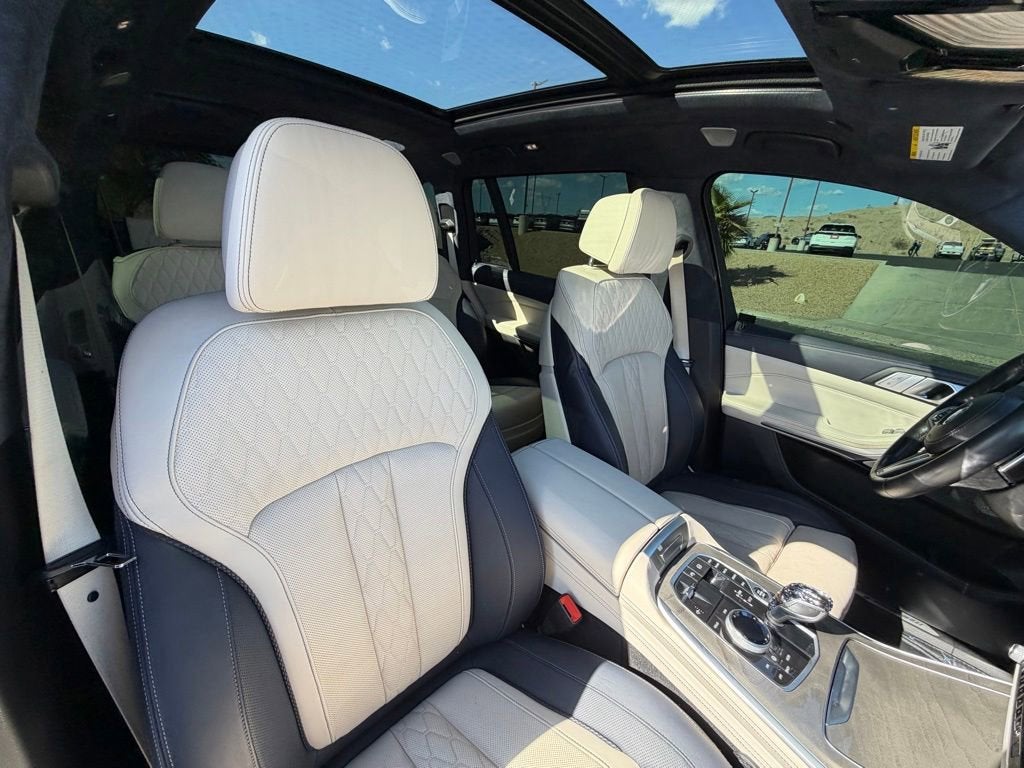 2021 BMW X7 M50i