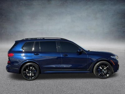 2021 BMW X7 M50i