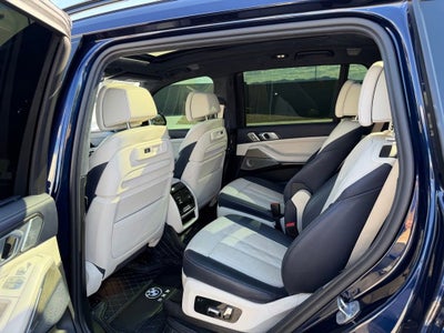 2021 BMW X7 M50i