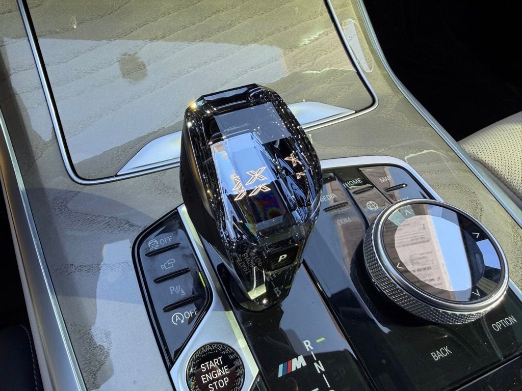2021 BMW X7 M50i