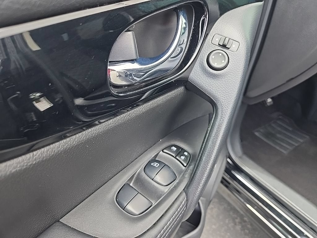 2020 Nissan Rogue Sport SV FWD Xtronic CVT