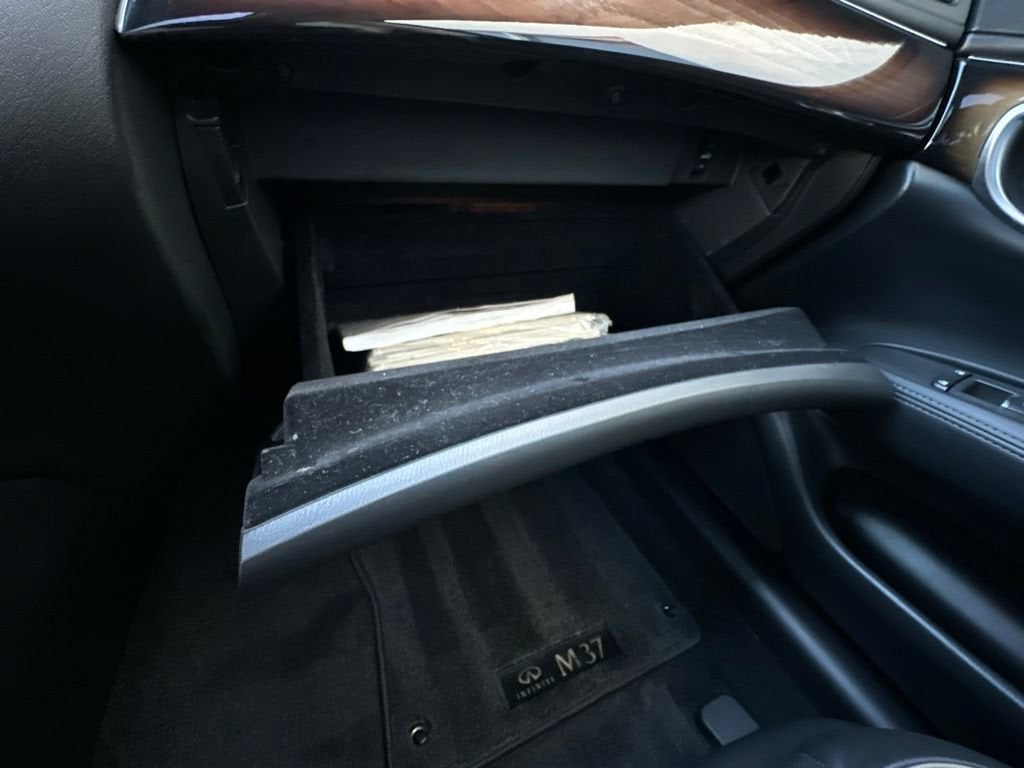 2013 INFINITI M37 NA