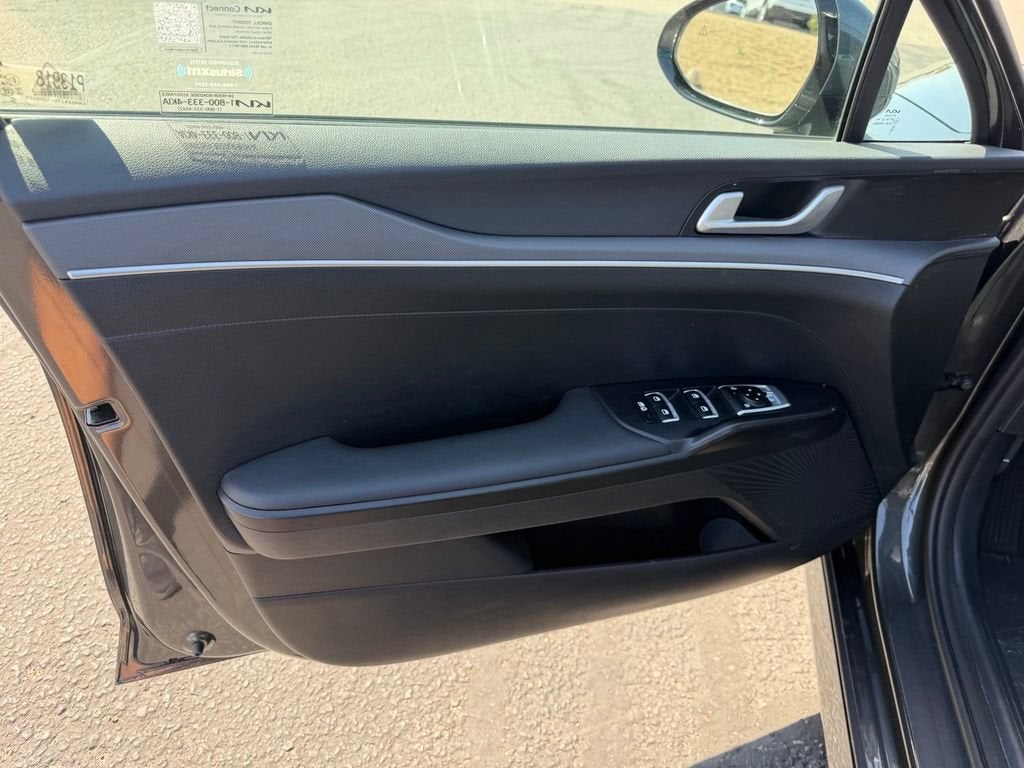 2025 Kia K5 LXS
