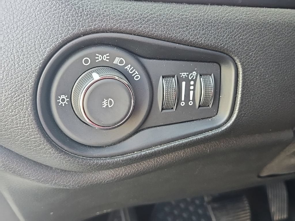 2023 Jeep Renegade Trailhawk